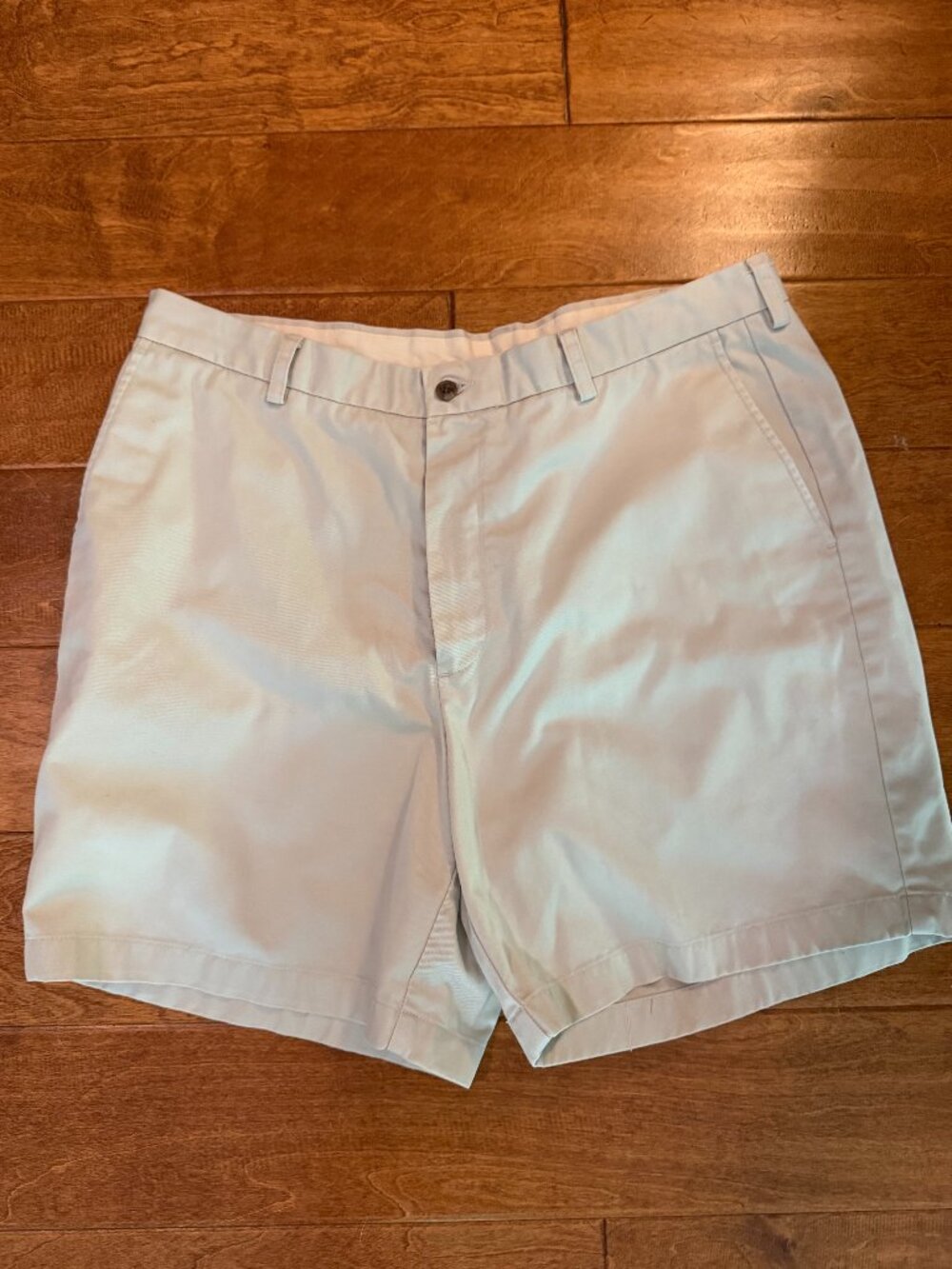 Brooks Brother Men's Shorts, 38, 100% Cotton, Ivory, Cream, Side Pockets, Dressy